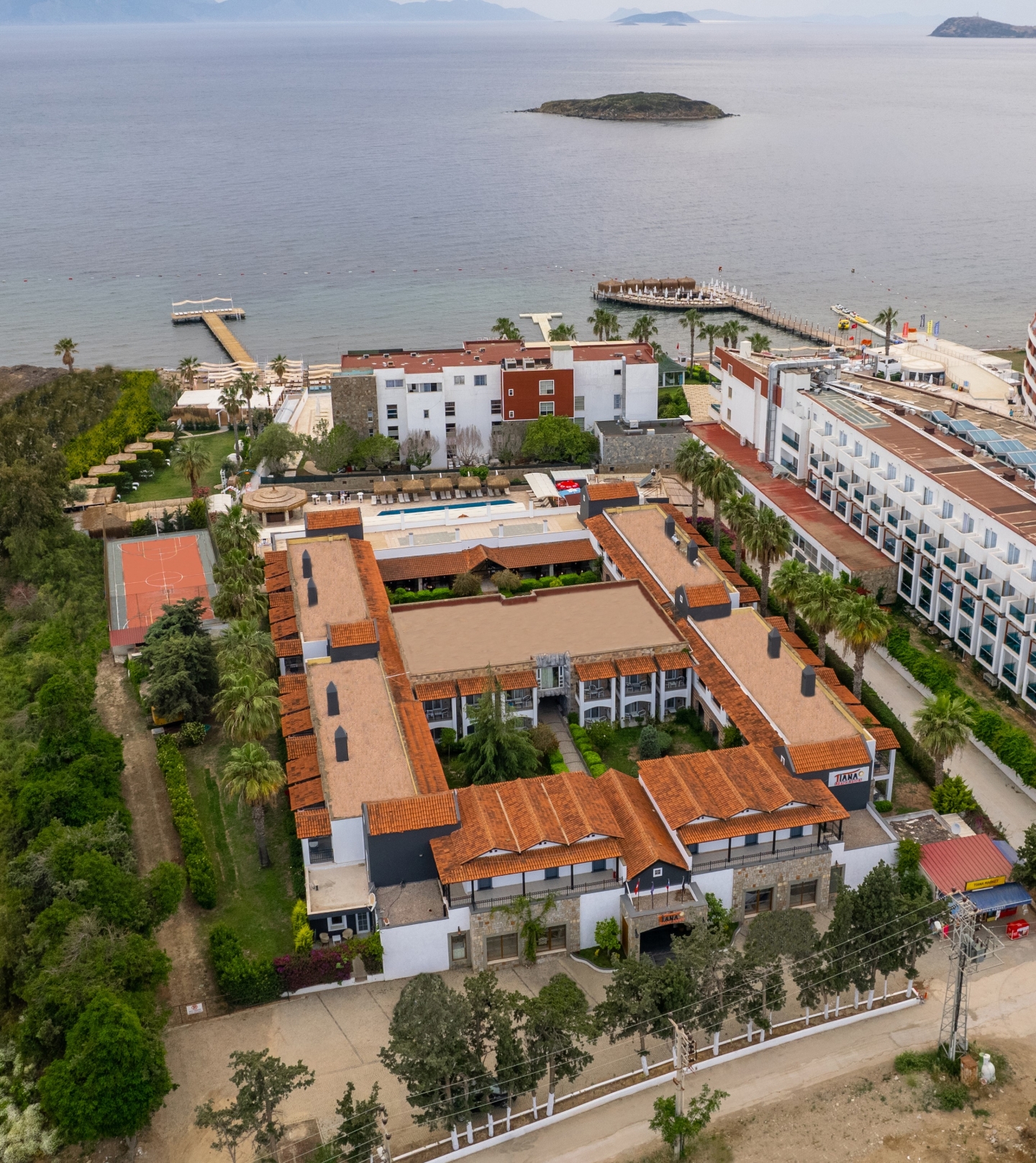 Tiana Beach Resort / 6 Gece Konaklamalı