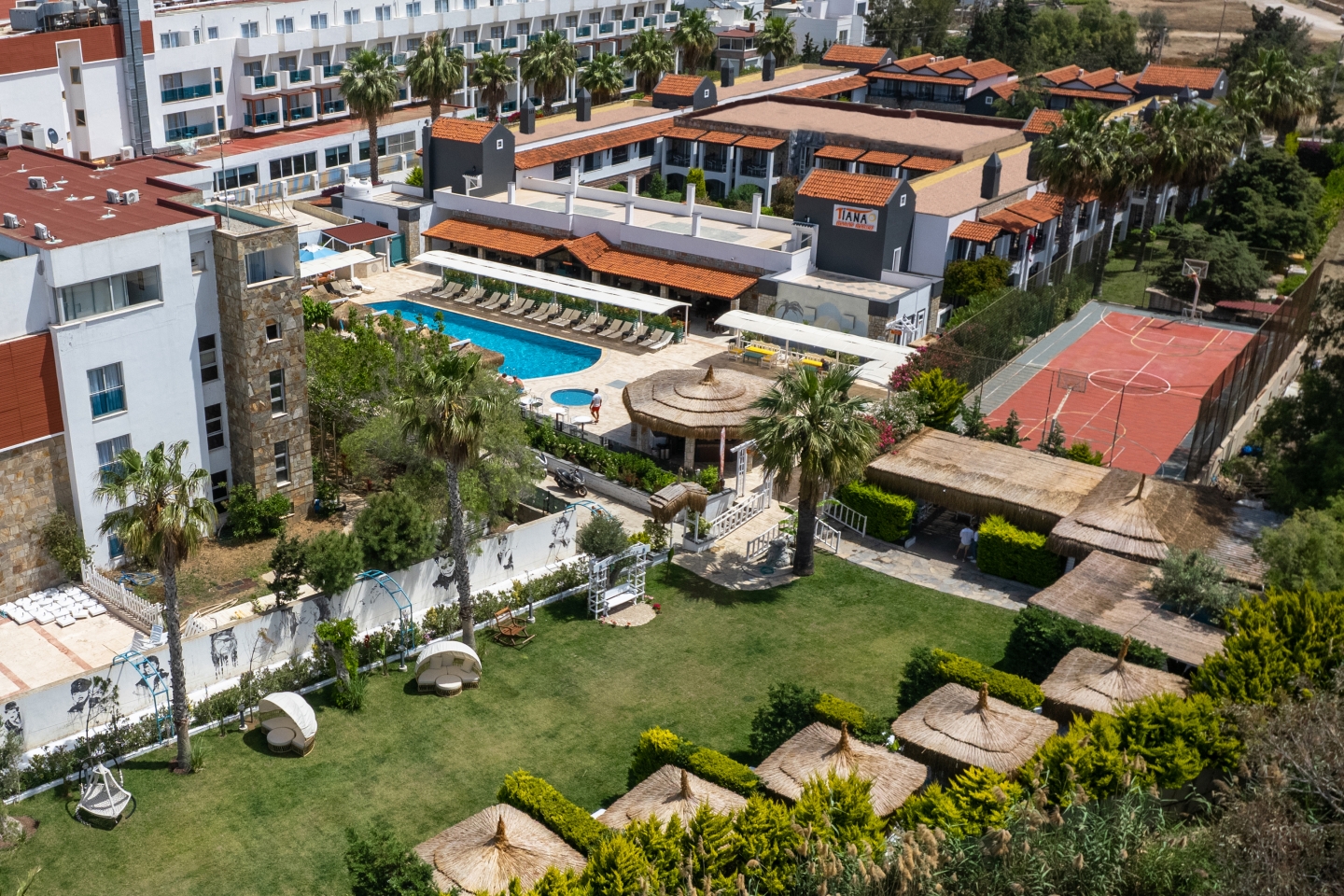 Tiana Beach Resort / 6 Gece Konaklamalı