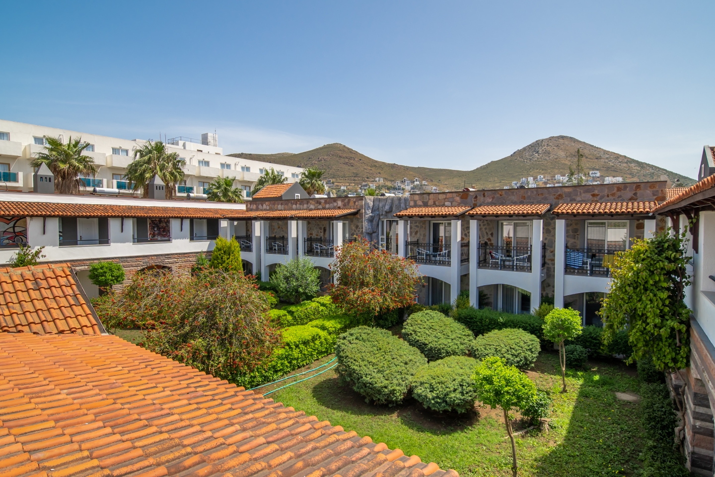 Tiana Beach Resort / 6 Gece Konaklamalı