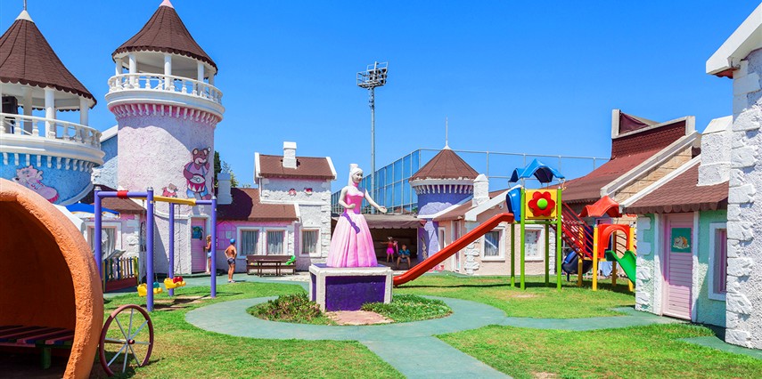 Rox Resort Kemer Hotel 4 Gece 5 Gün