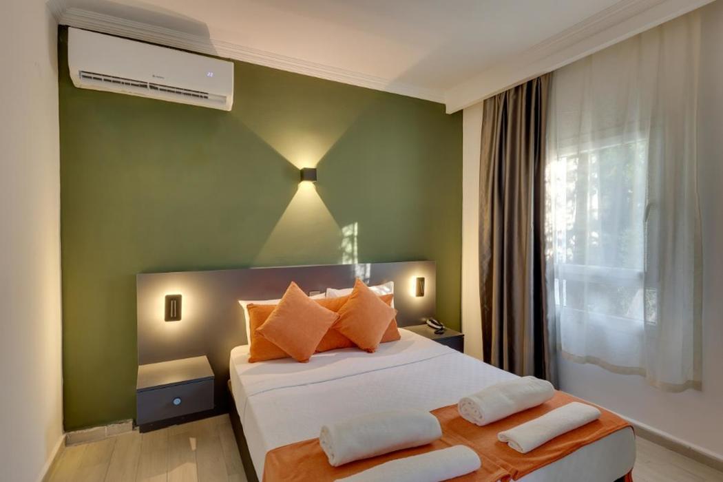 Leo Beach Hotel +16 / 4 Gece Konaklamalı